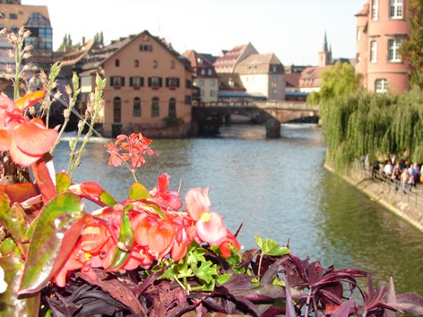 STRASBOURG - les Quais - Photo BERTHEVILLE